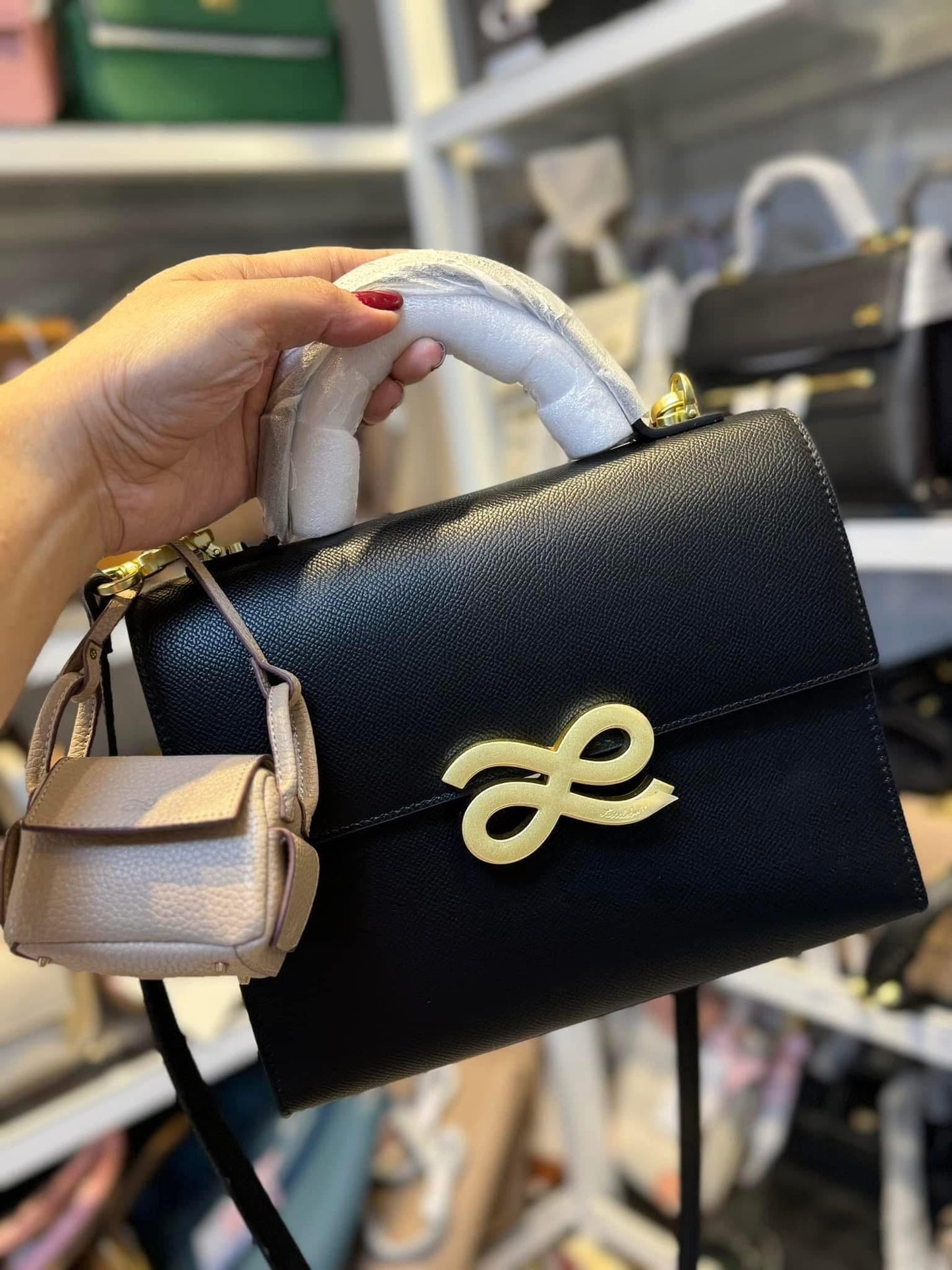 Parfait 22 Black PU Handbag