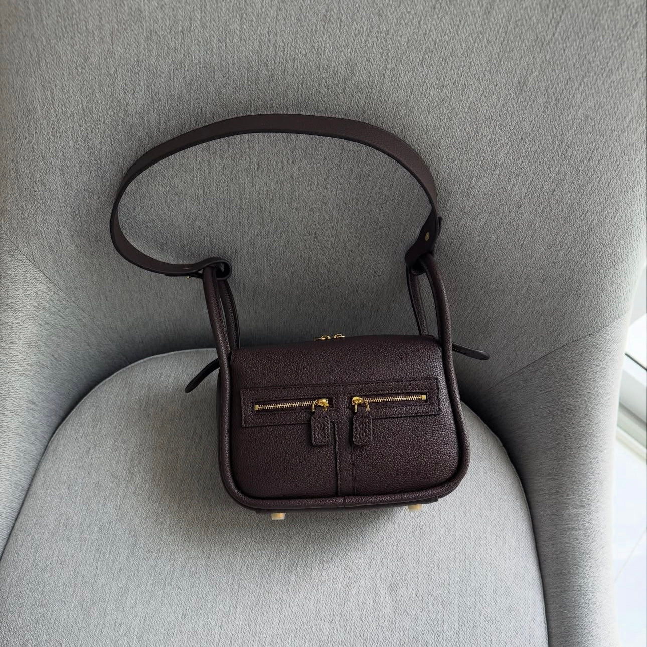 Zippy 22 PU Chocolate Handbag