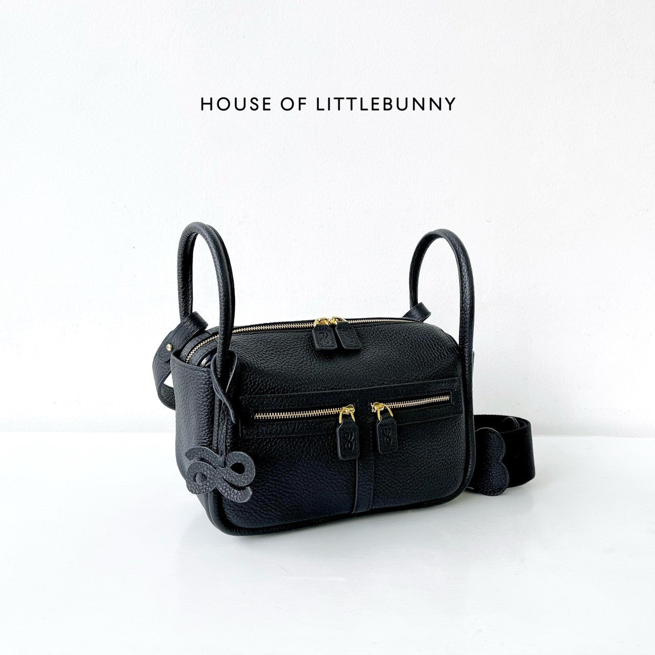 Stylish Zippy 22 PU Black Handbag