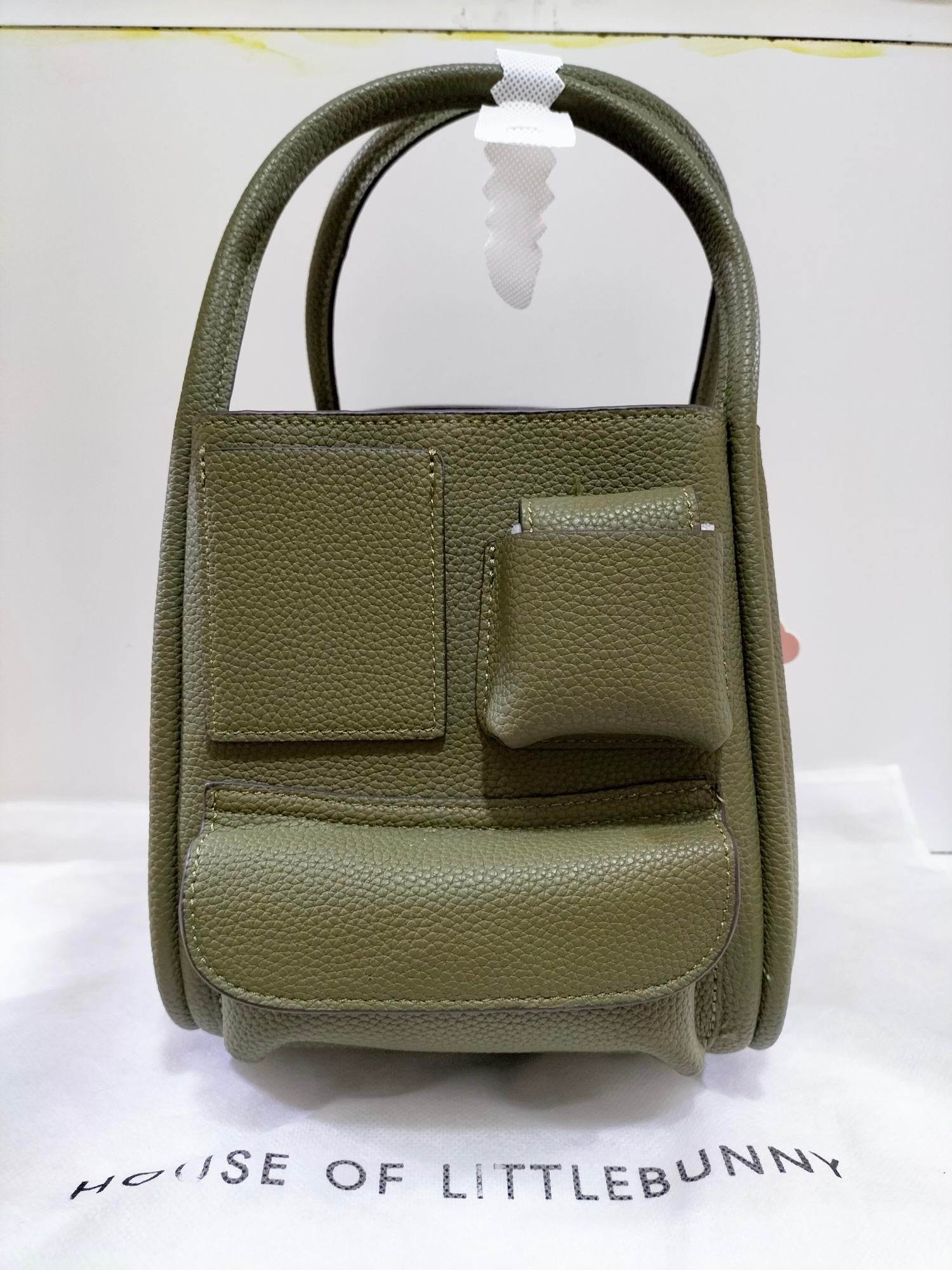 https://cdn.shopify.com/s/files/1/0526/5702/9270/files/FC18F2D1-A7DD-40E9-9100-B8AE710E01D4.jpg?v=1726118429